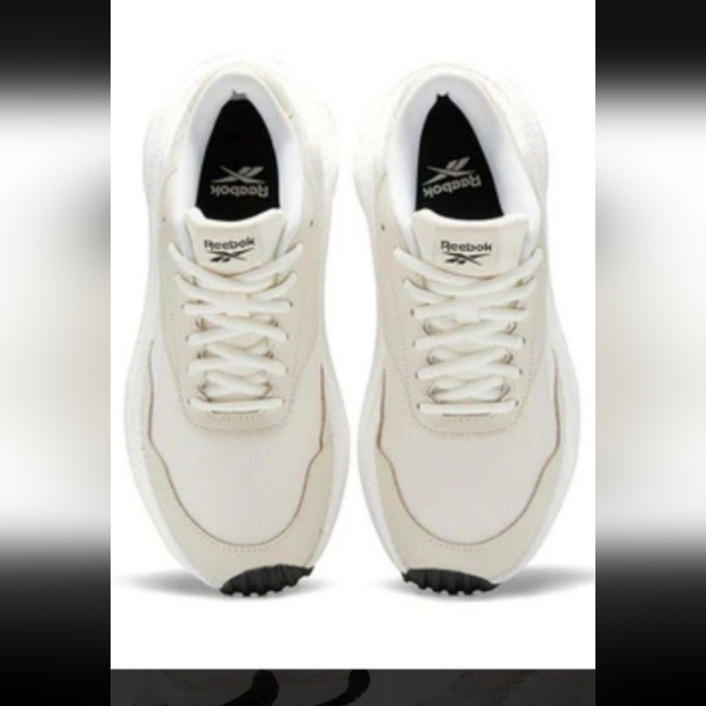 COPY - Womens Reebok Metreon Size 10